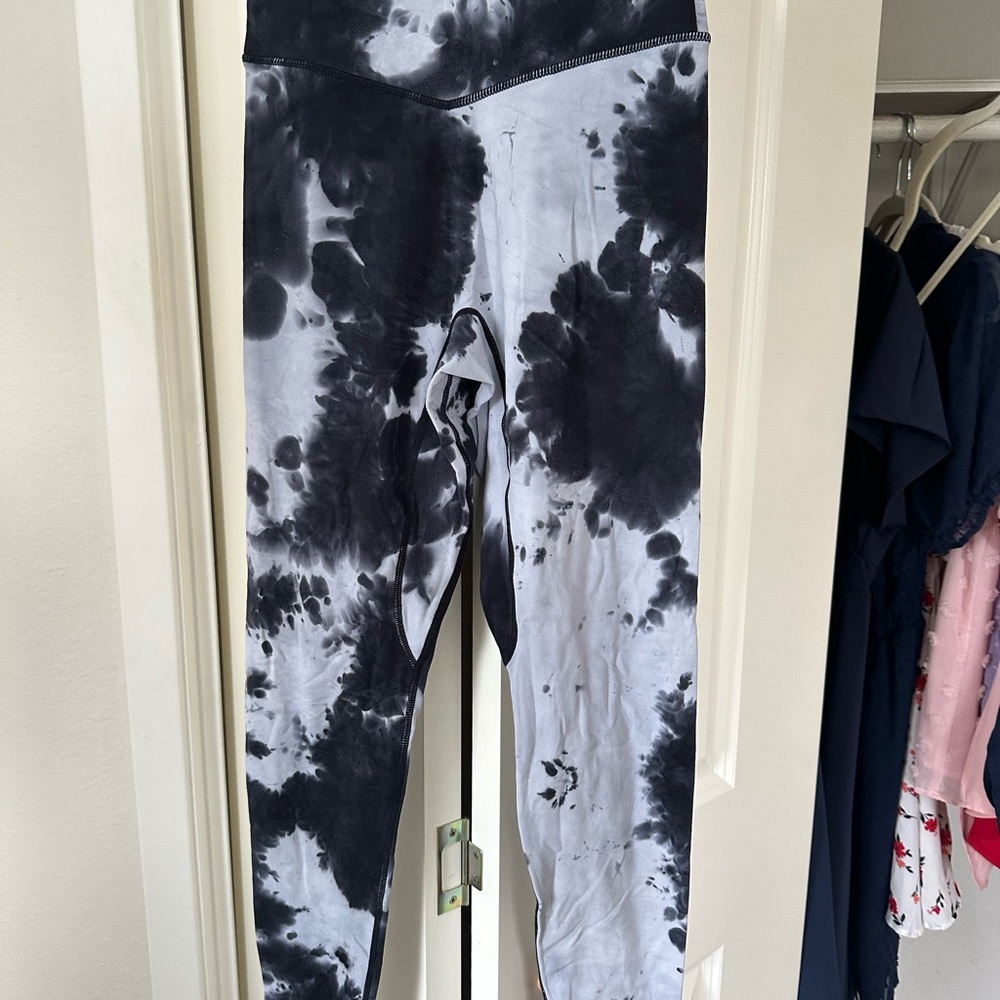 Vitality Black and White Tie Dye Leggings
